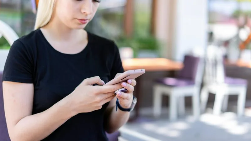 Chuyển đổi giọng nói thành văn bản là gì?